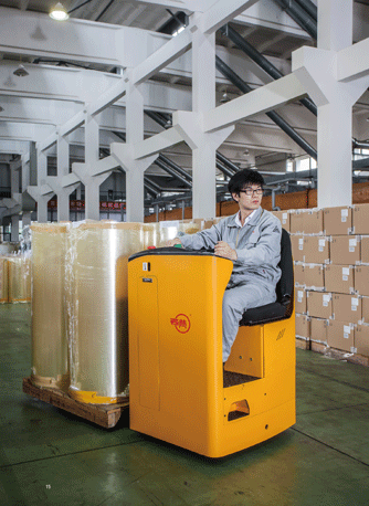 1439026279265936.png 全電動(dòng)搬運(yùn)車的應(yīng)用(圖1)